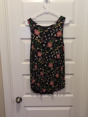 Old Navy Black Floral Tank Top with Floral Pattern